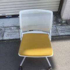 オカムラ　折りたたみチェア
