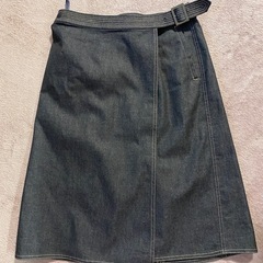 【美品】Burberry 黒デニムスカート　S〜M相当　サイズ38の画像