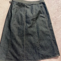 【美品】Burberry 黒デニムスカート　S〜M相当　サイズ38の画像