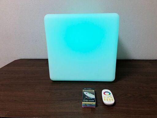 【新品】LEDキューブランプ16色リモコン付きフラッシュキューブCuracion　防水・装飾・電飾RGB間接照明　光る家具シリーズ　装飾用スツールライト