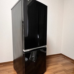 【受け渡し決定】東芝 小型冷蔵庫 ブラック 黒 2018年製 153リットル TOSHIBA