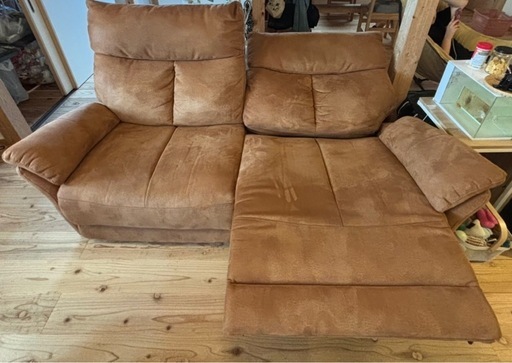 自動リクライニングソファー