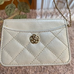 パスケース・定期入れ　クレイサス　CLATHAS  ホワイト