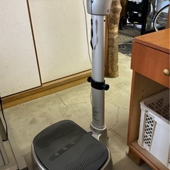ダイエット器具　ブルブルマシン