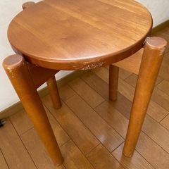 丸イス　ニトリ　木製　スツール　ブラウンの画像