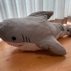 サメ　特大ぬいぐるみ