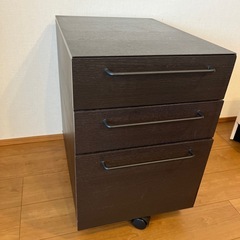 キャスター付き収納