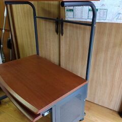 パソコン用デスクの画像