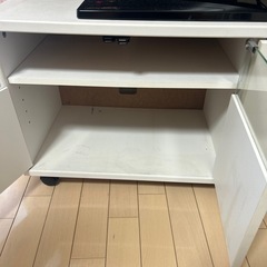 TV台の画像