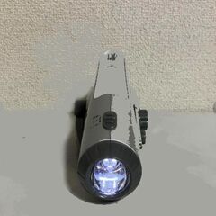 ★未開封 多機能 手動式 ラジオ ライト 防災 アウトドアの画像