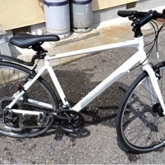 自転車 クロスバイクの画像