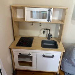 IKEA おままごとキッチン　おまけのケーキ付きの画像