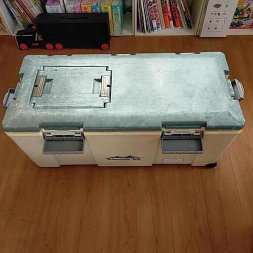 クーラーボックス　大容量　72L