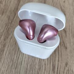 ワイヤレスイヤホンの画像