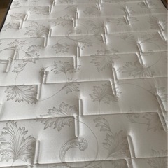 【新品同様（引き取りの場合は値下げ相談可
）】　日本ベッド  シルキーポケット　の画像