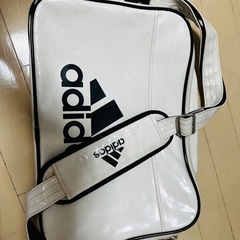 adidas エナメルバッグ