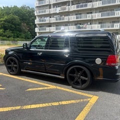 リンカーンナビゲーター　即乗り可能の画像