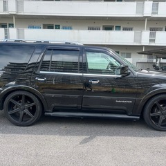 リンカーンナビゲーター　即乗り可能の画像