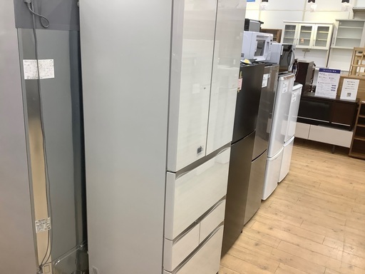 TOSHIBA(トウシバ)の６ドア冷蔵庫のご紹介です！！