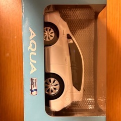 トヨタ　アクア　プルバックカー