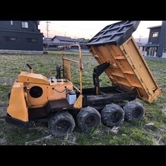 三菱8輪運搬車の画像