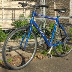 TREK 　クロスバイクです。　前後タイヤ新品交換済みです。