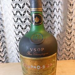 クルボアジェ VSOP 700ml COURVOISIER コニ...