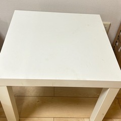 テーブル