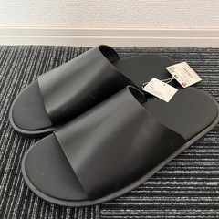 新品　ZARA レザーサンダル