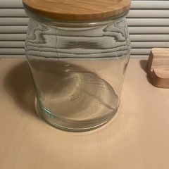 IKEA蓋付き　ガラスジャーの画像