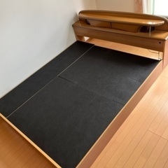 ダブルベッド 1m6x2m❤️