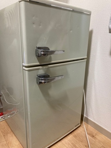 2019年製　レトロ冷蔵庫85L