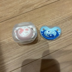 おしゃぶり　離乳食グッズ