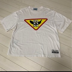 破格！定価7万PRADAコラボTシャツ