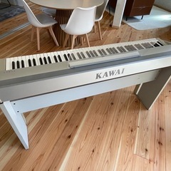 電子ピアノの画像