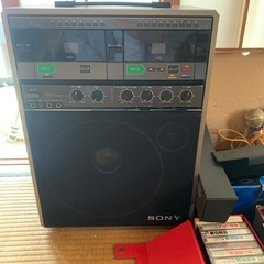 値下げ　本日までSONY ソニー カラオケ機械 KPX-7 マイク3本 カラオケテープ 多数 カラオケ 日本 JAPANESE KARAOKE 歌 昭和レトロ 箱付きの画像