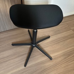ニトリ　スタンディングチェア(エクリブ BK)
