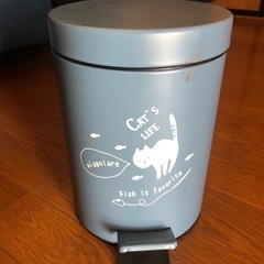 猫ちゃん ゴミ箱