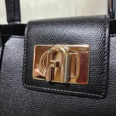 値下げしました！　極美品 FURLA フルラ　レザー  L トートバッグ ターンロック ブラックの画像