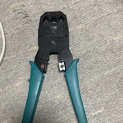 ワイヤー圧着工具
