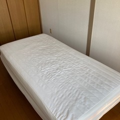 シングルベッド