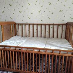 ベビーベッド　布団付き