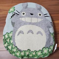 ジブリ　トトロ　クッション