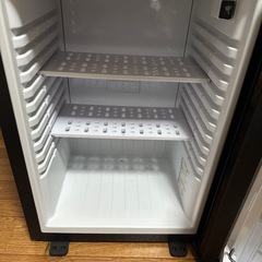 電気冷蔵庫の画像