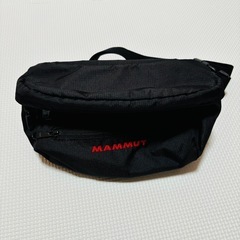 MAMMUTのボディバック
