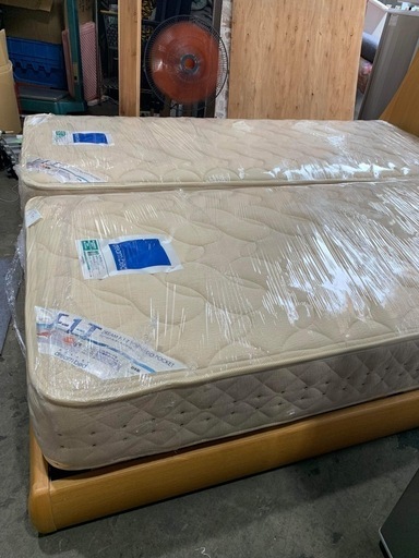 ?綺麗なクインダブルベッドセット(set queen bed)
