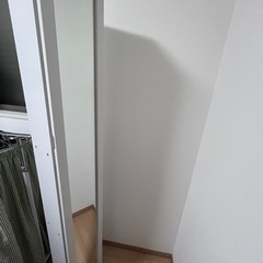 【受け渡し決定】ミラー付き収納ラックの画像