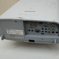 訳あり ② SANYO 液晶プロジェクター LP-XT35L 本体のみ ホワイト 天吊り金具付き 投映・音出し確認済み サンヨー  札幌市 清田区 平岡の画像