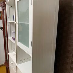 キャビネット　ホワイト　スリム　ガラス扉付きの画像