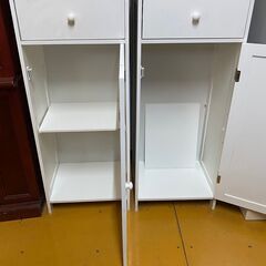 キャビネット　ホワイト　スリム　ガラス扉付きの画像